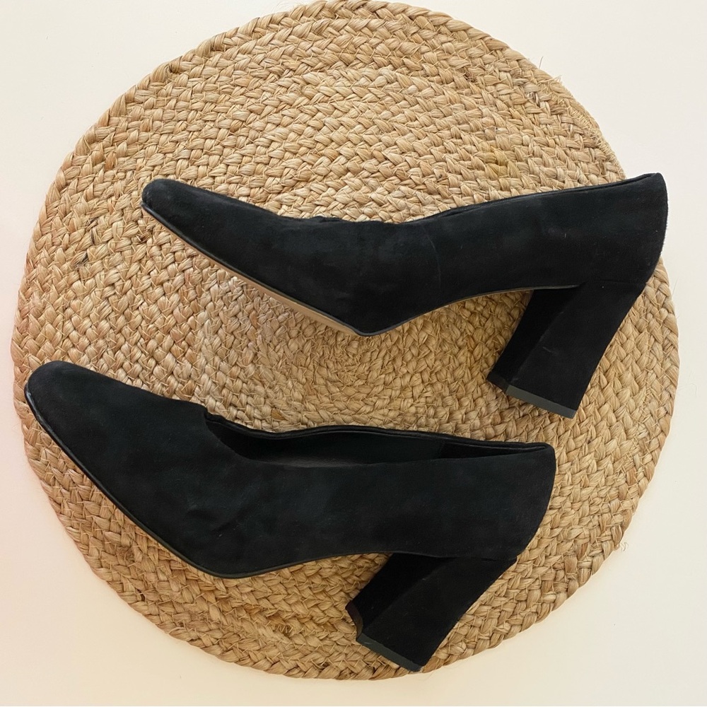VINTAGE Suede Heels in Black - 9.5